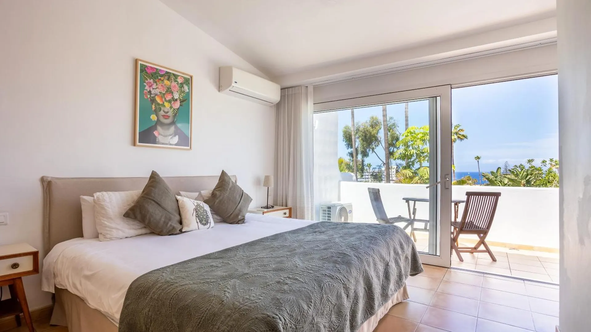 Villa Vacacional America Playa de las Americas  Spain